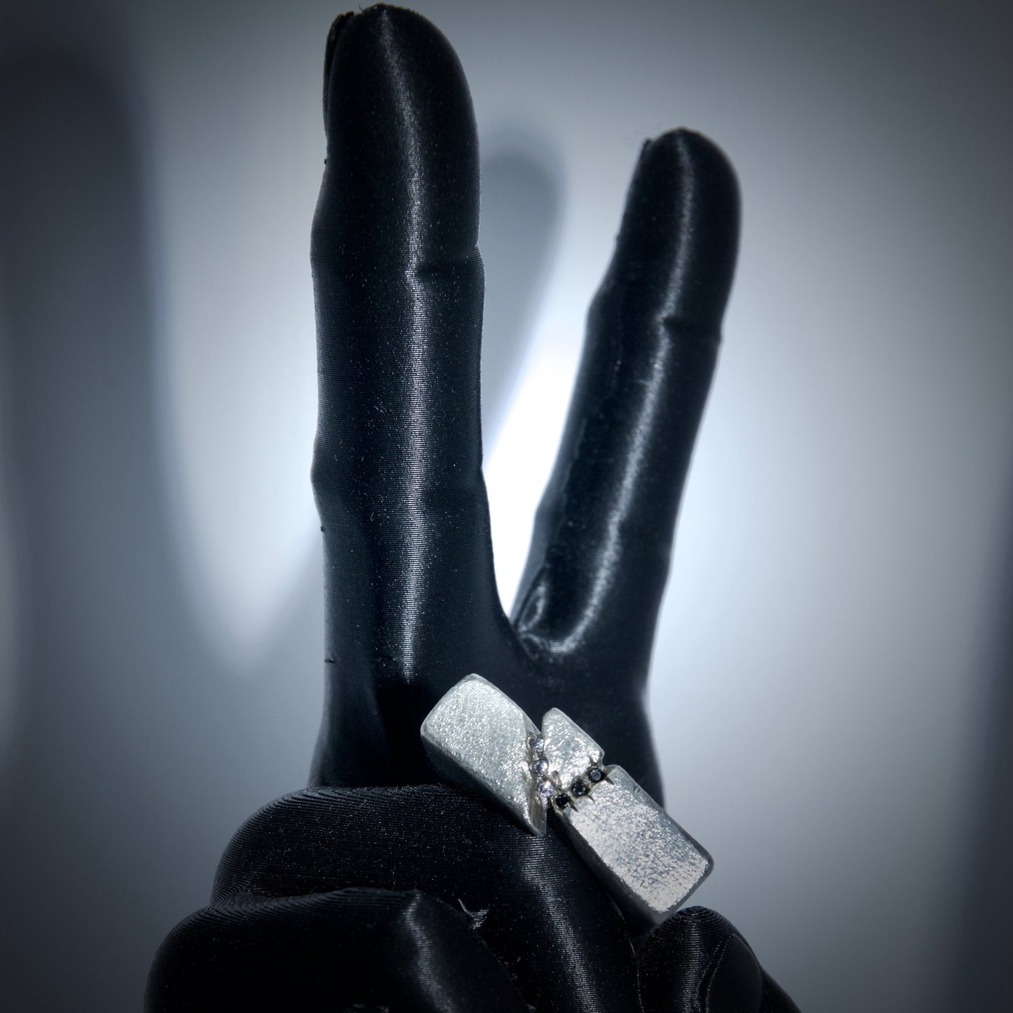 THE CRACKED STONE RING - DROOL DESIGN AND JEWELLERY®