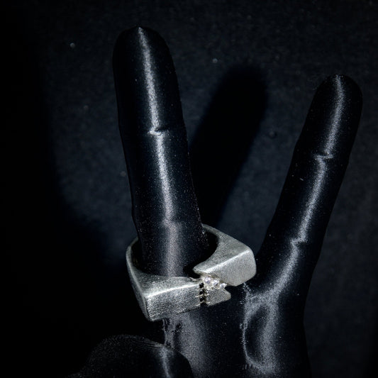THE CRACKED STONE RING - DROOL DESIGN AND JEWELLERY®